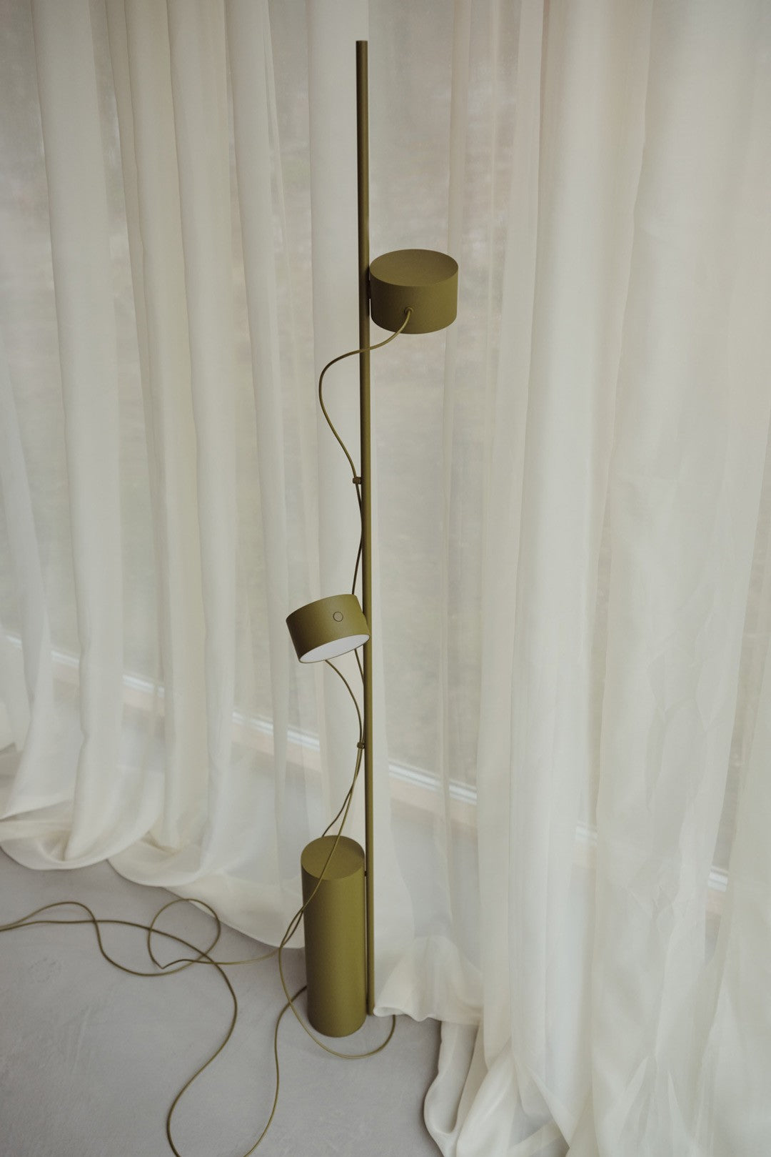 Lámpara de pie POST