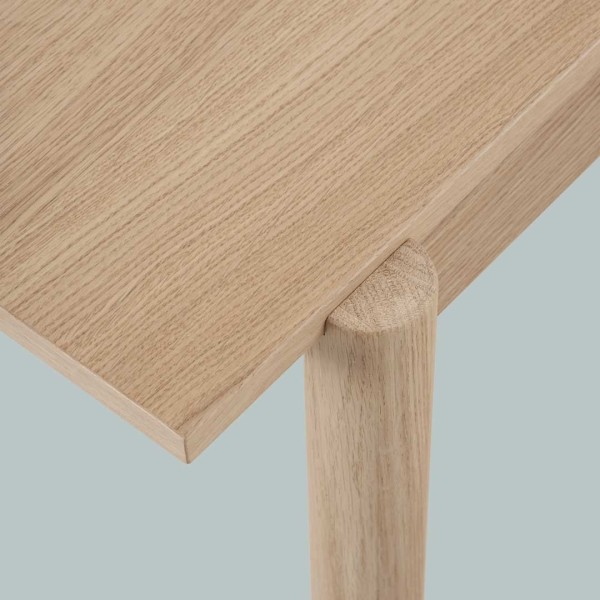 Linear Tisch Wood Muuto