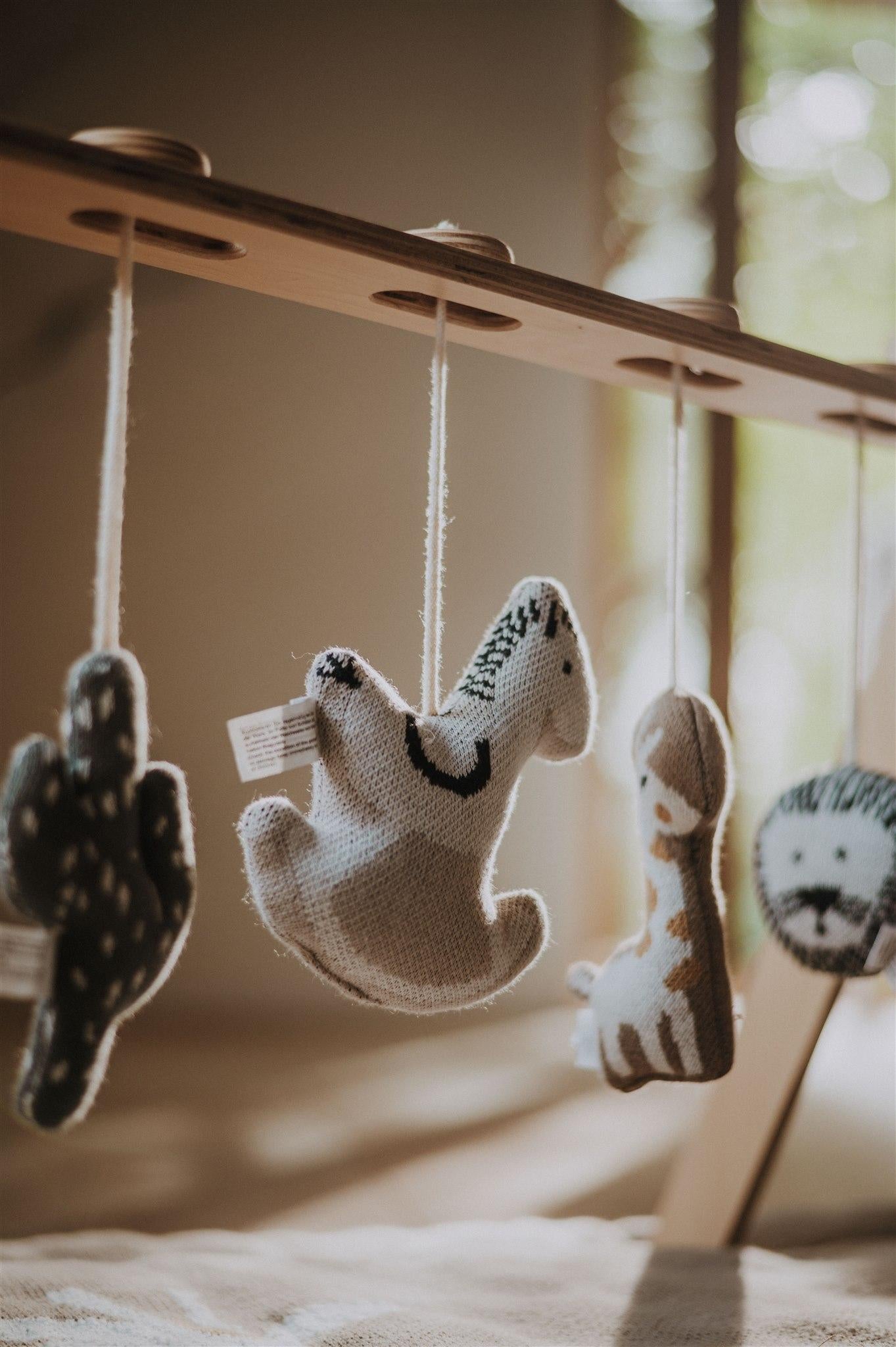 KNITTED - SET OF 5 TOYS