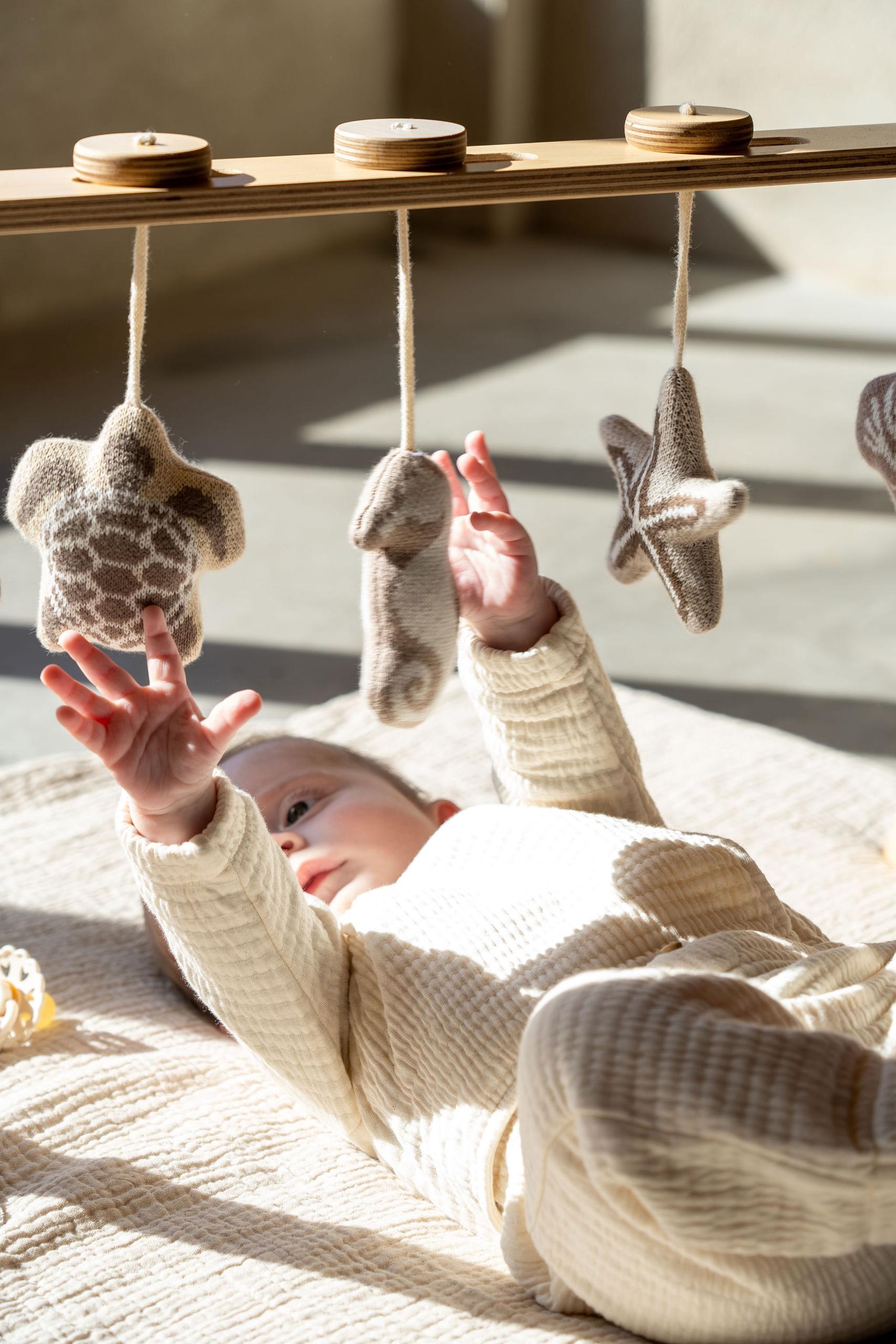 KNITTED - SET OF 5 TOYS