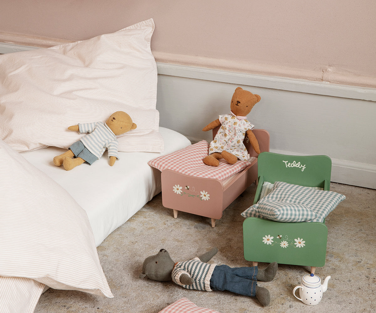 Cama de madera, papá Teddy