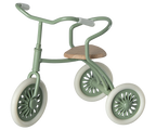 Abri à tricycle, Ratón