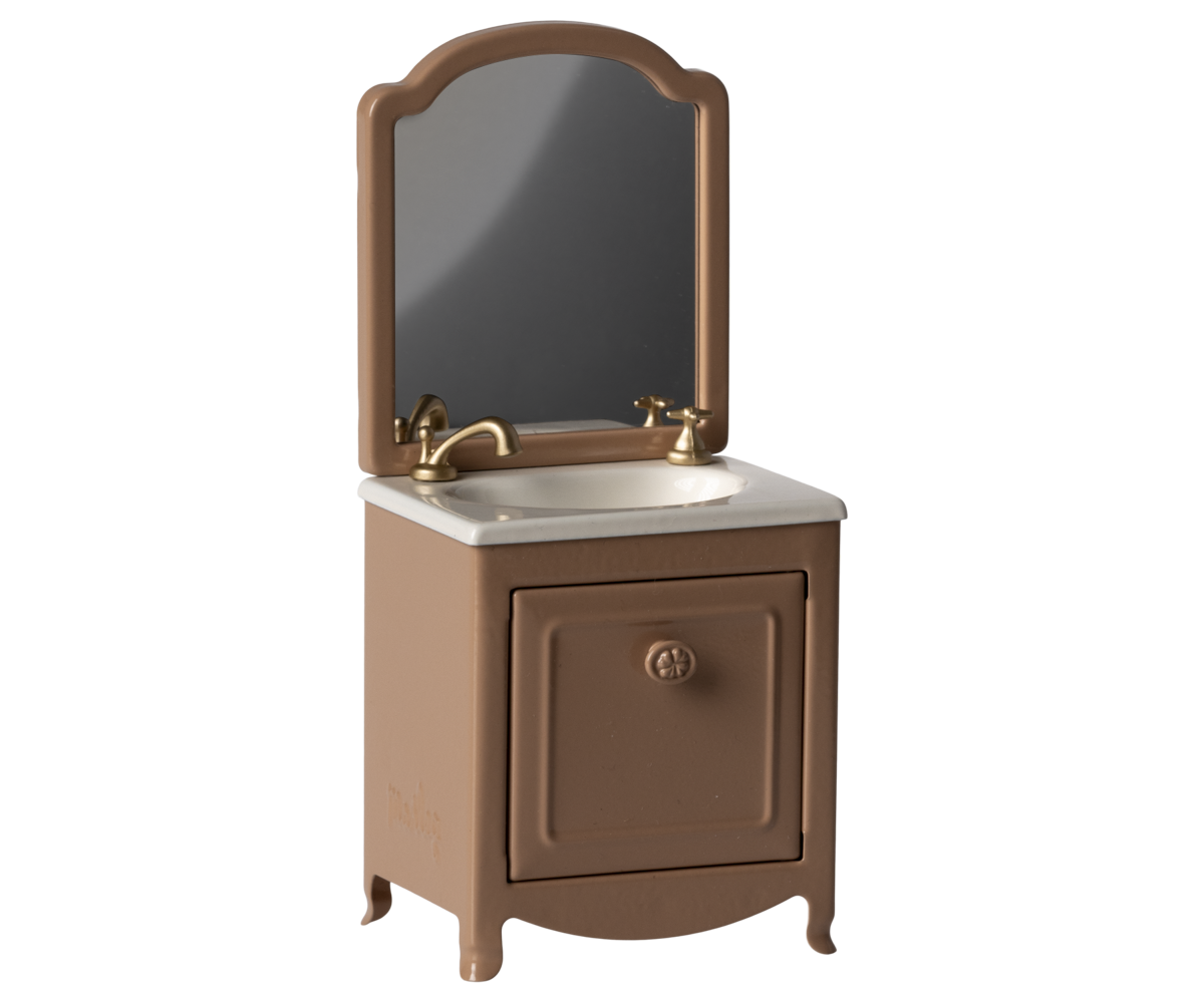 Lavabo con espejo, Ratón