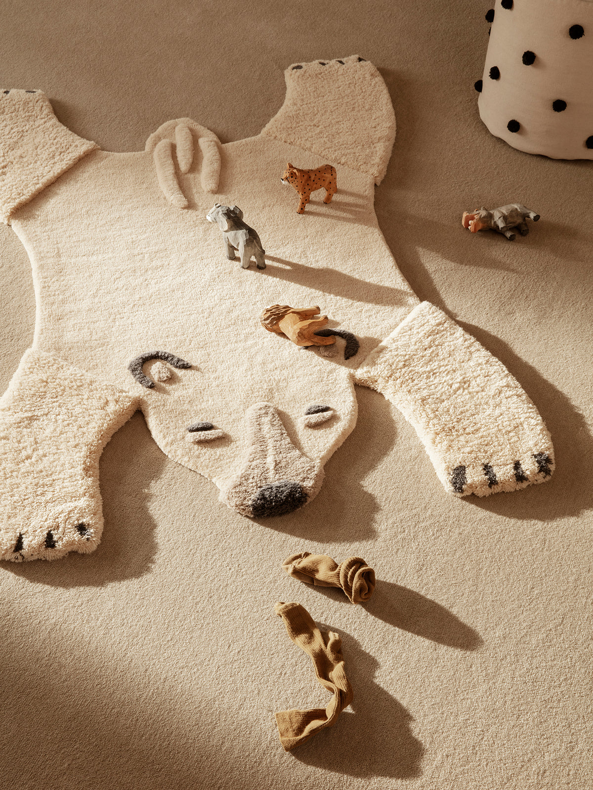 Alfombra de animal con pelo corto – Oso polar