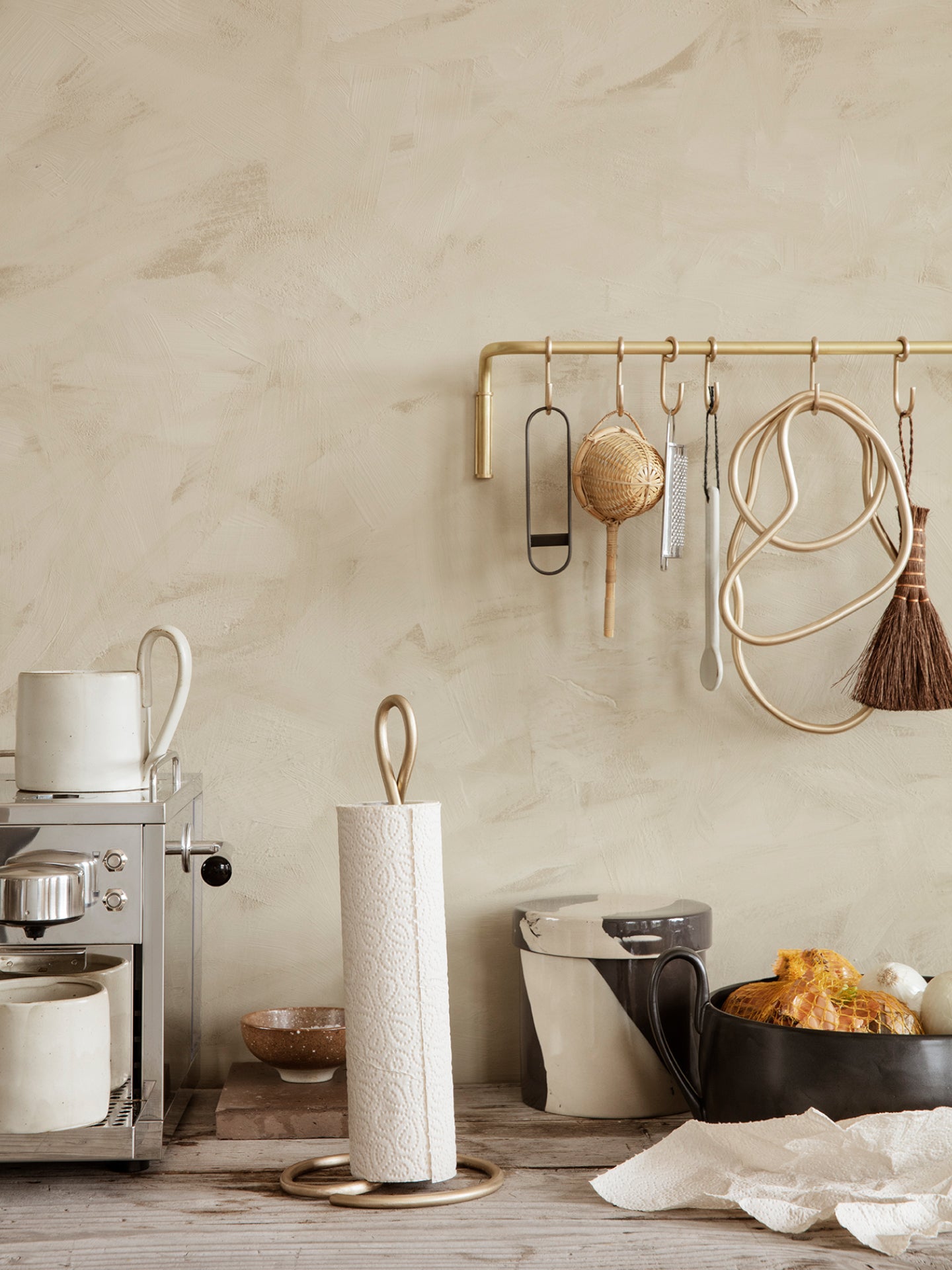 Portarrollos de papel de cocina Curvature – Latón