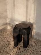 Taburete Root – Negro teñido