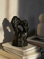 Pieza Grotto – Aluminio ennegrecido