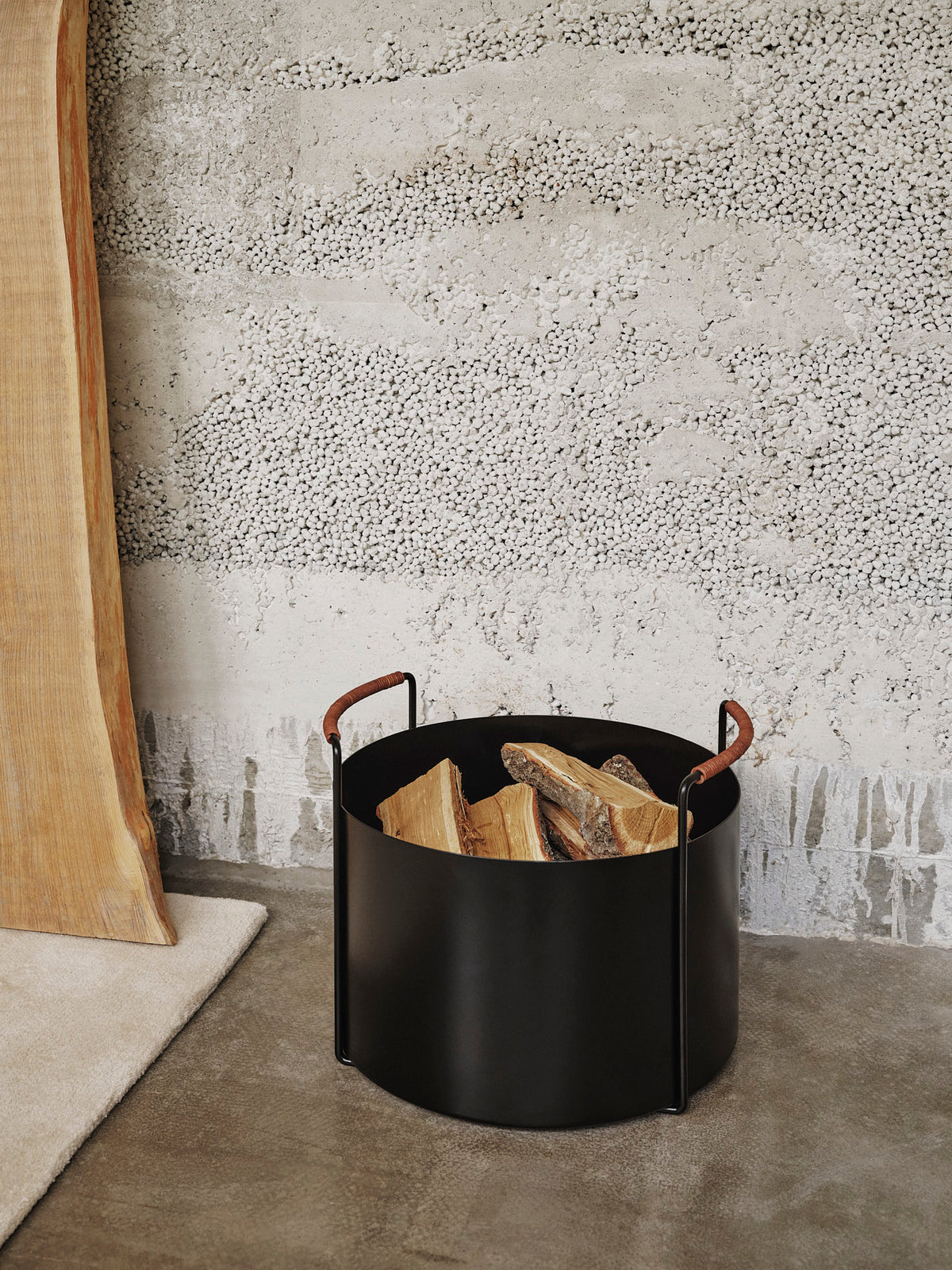 Cubo para leña Port – Negro