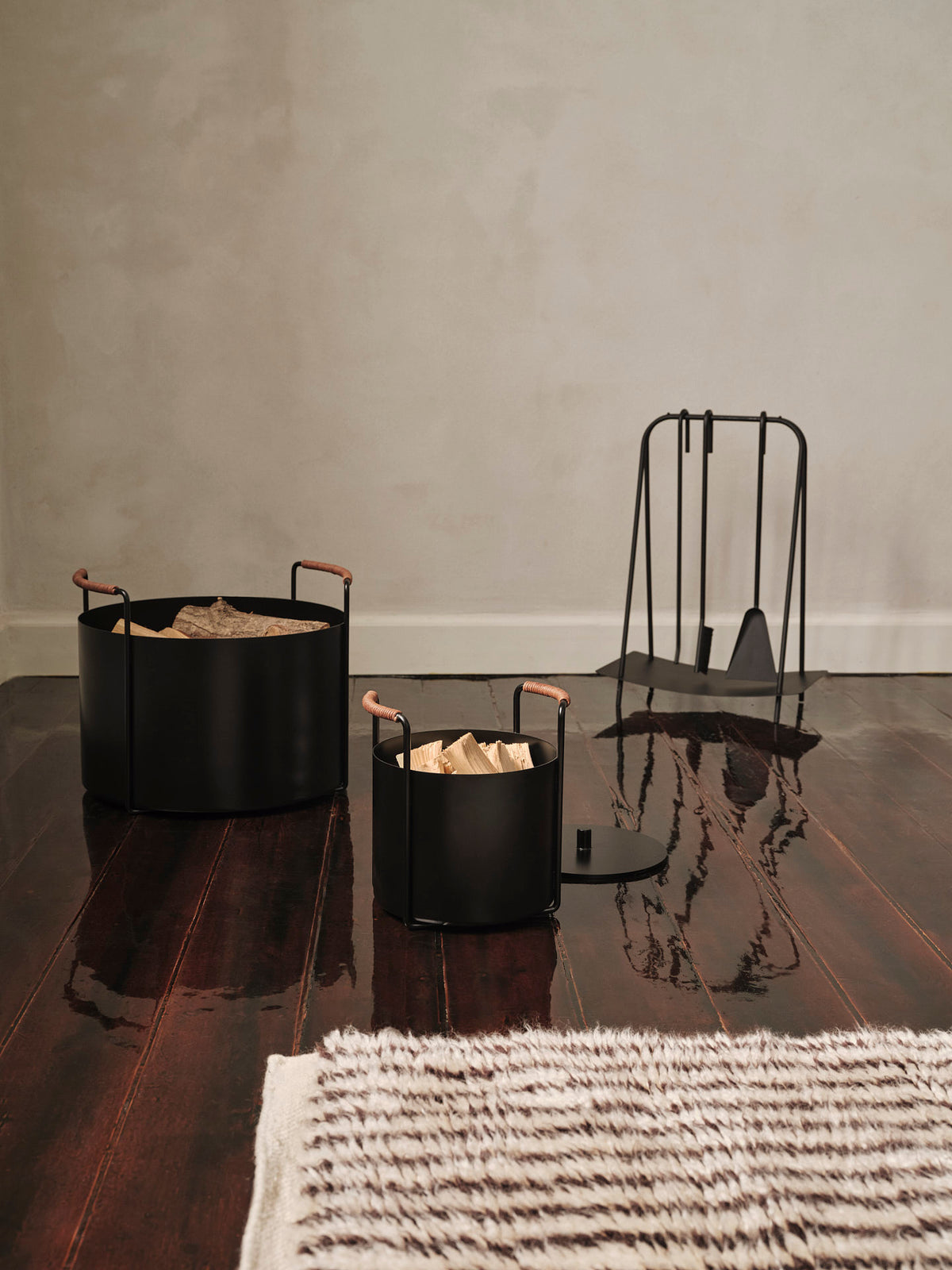 Cubo para leña Port – Negro