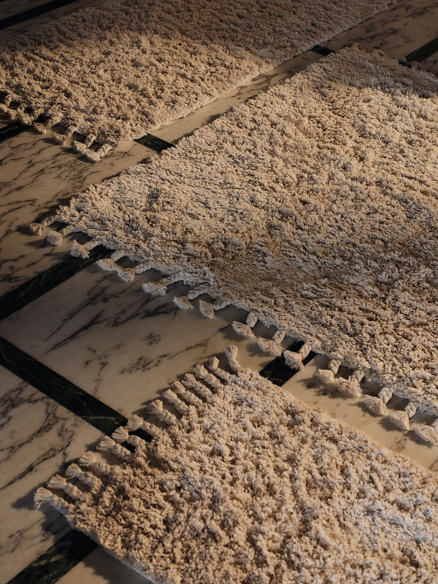 Alfombra Amass de pelo largo – Blanco roto