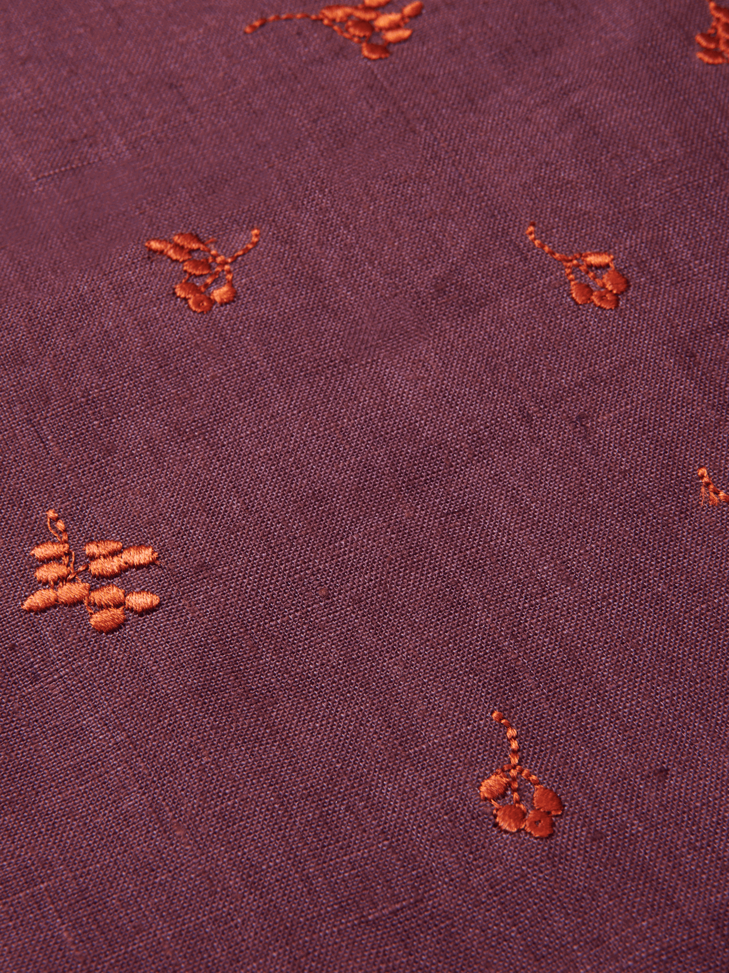 Camino de mesa Baies – Uva Oscuro/Rojo Picante