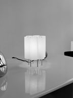 Lámpara de mesa Boe – A28 – Plateado/Natural