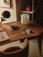 Lámpara de mesa Boe – A28 – Plateado/Natural