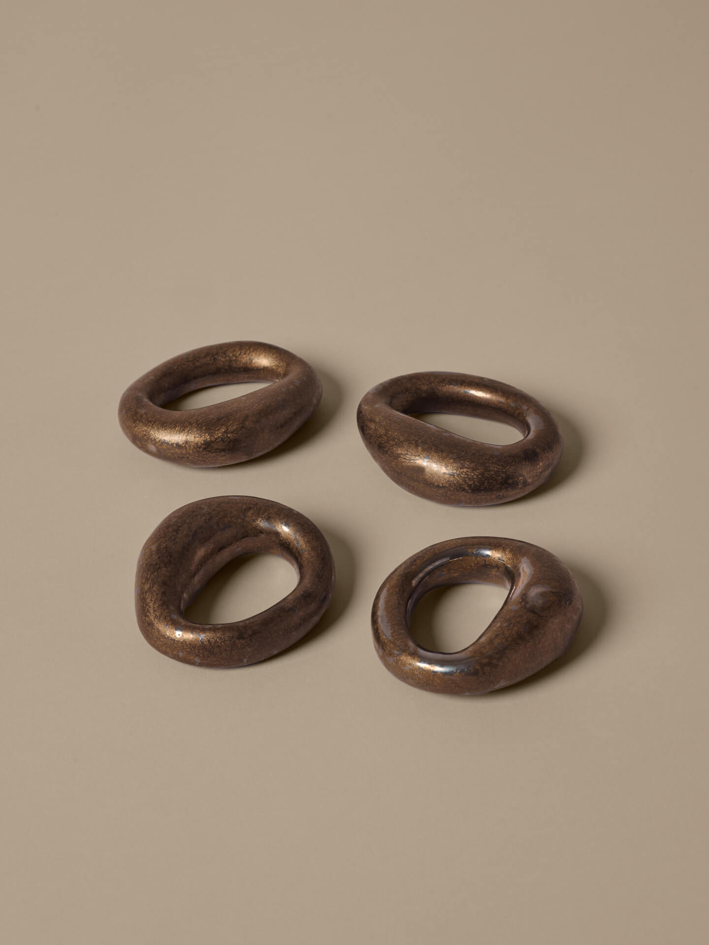 Anillas para servilletas Orrith – Set de 4 – Bronce rústico