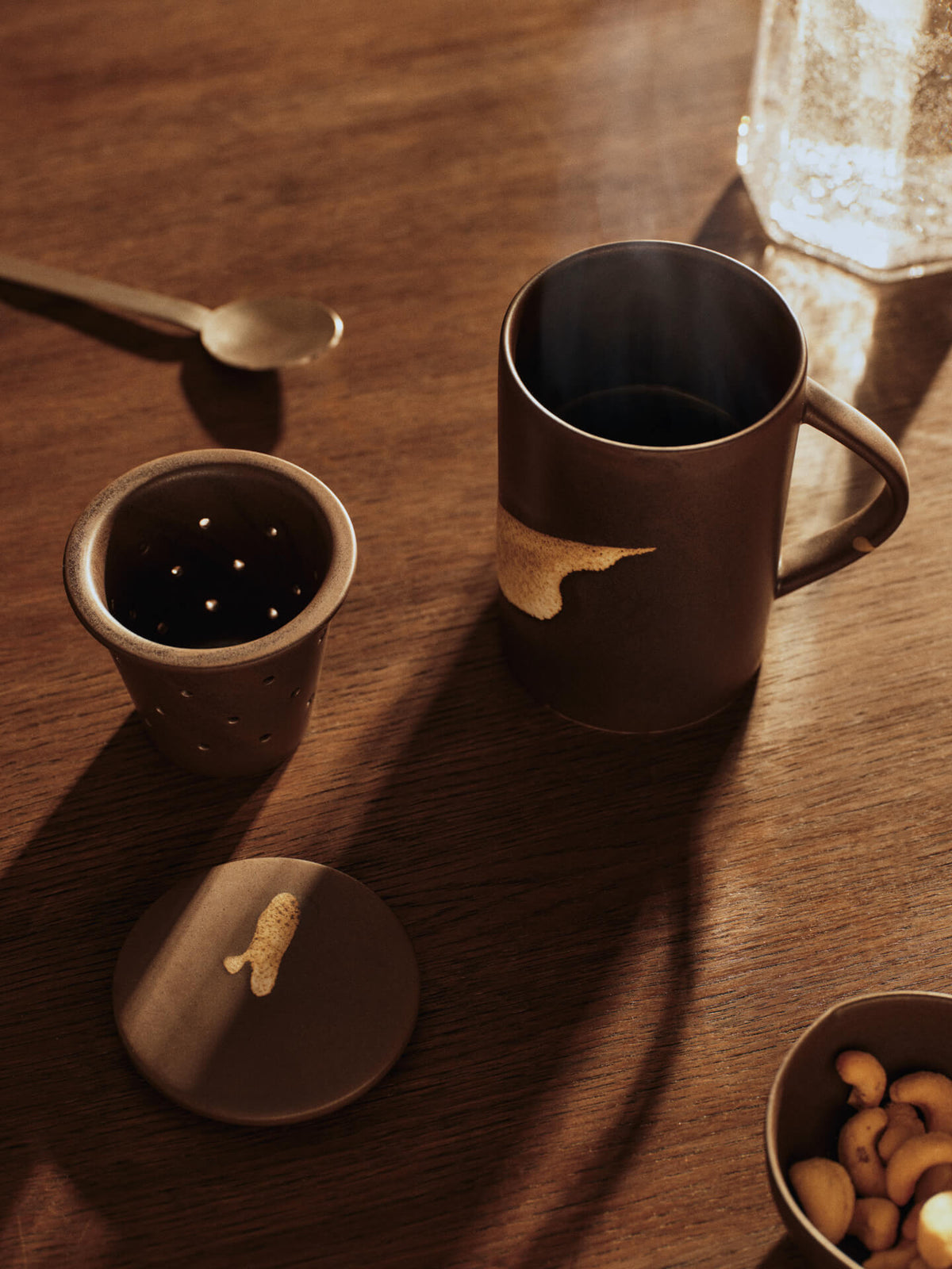 Taza de té Koyo con infusor – Set – Marrón oscuro/Beige