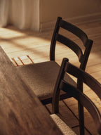 Silla de comedor Boda – Asiento tapizado – Bouclé suave – Haya/ Natural