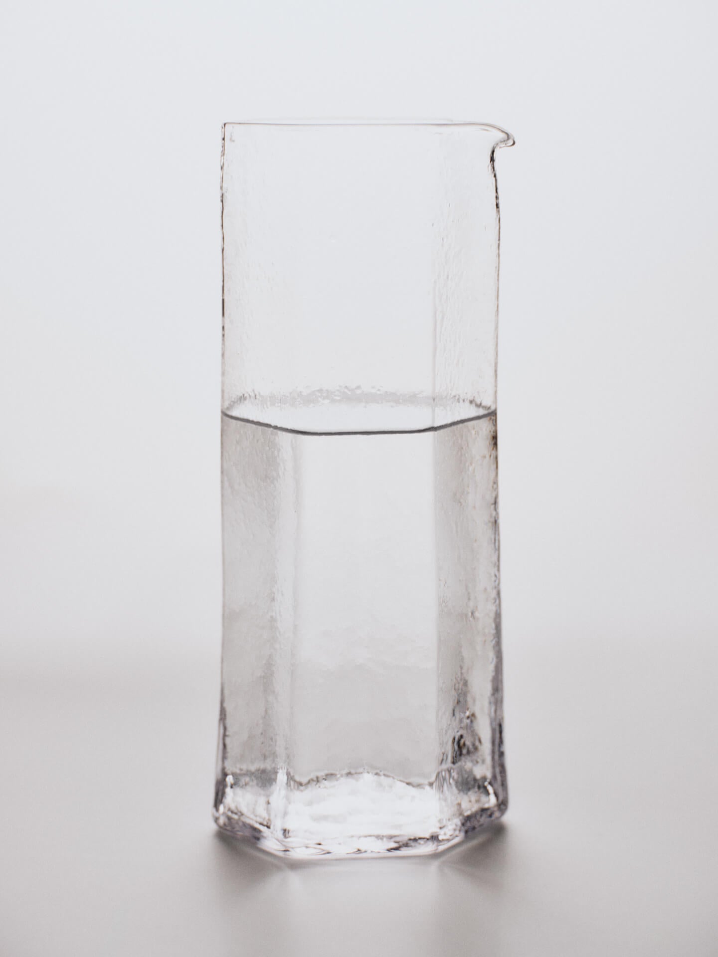 Jarra Kiru – Transparente