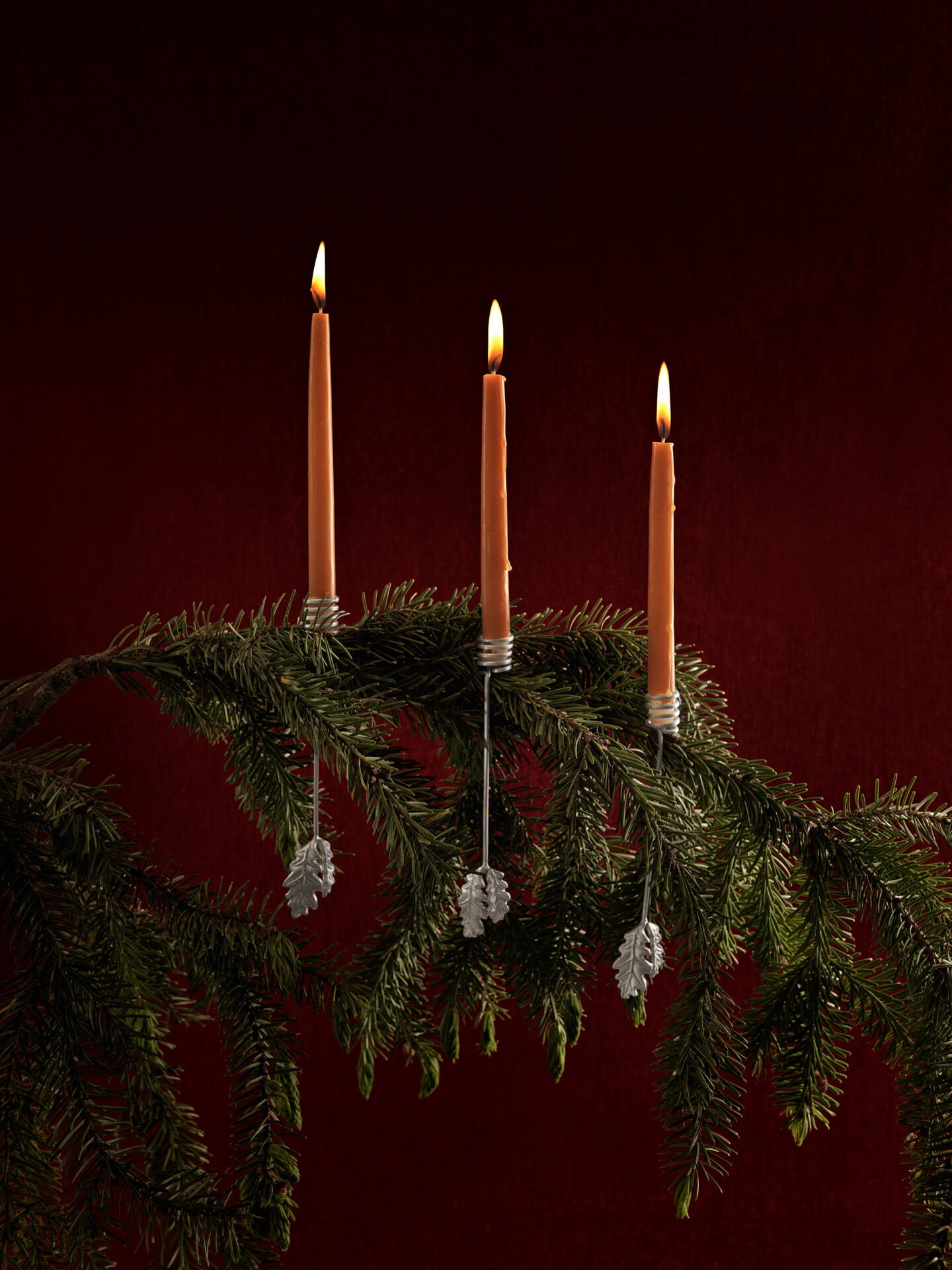 Portavelas de árbol de Navidad con hojas de roble – Set de 4 – Plata