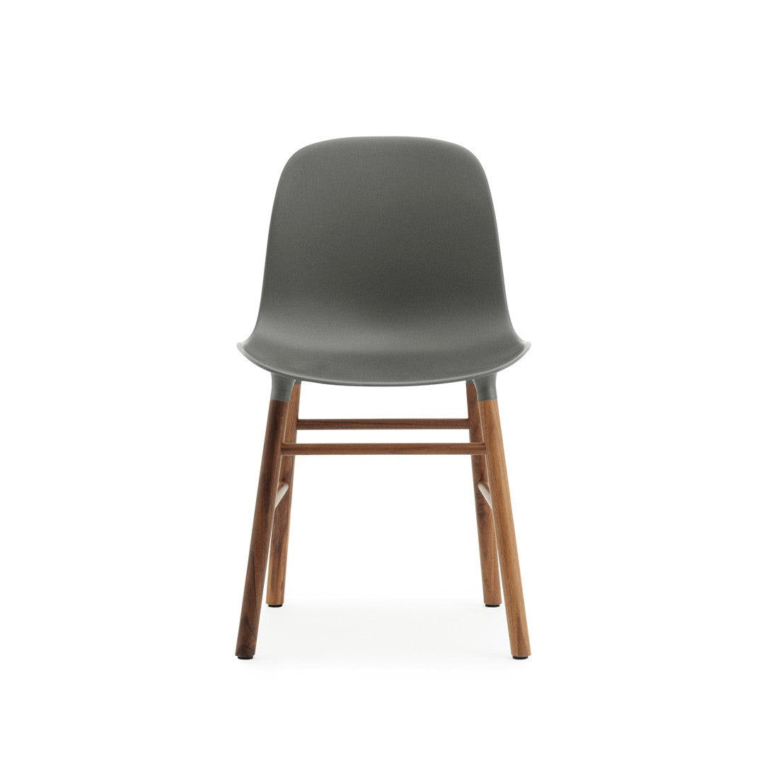 silla-form-gris-patas-nogal-2954