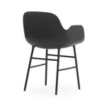 silla-brazos-form-negra-patas-acero-2967