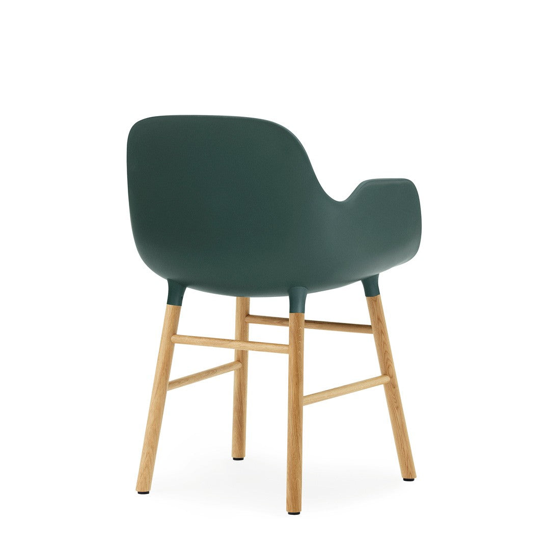 silla-brazos-form-verde-patas-roble-2975