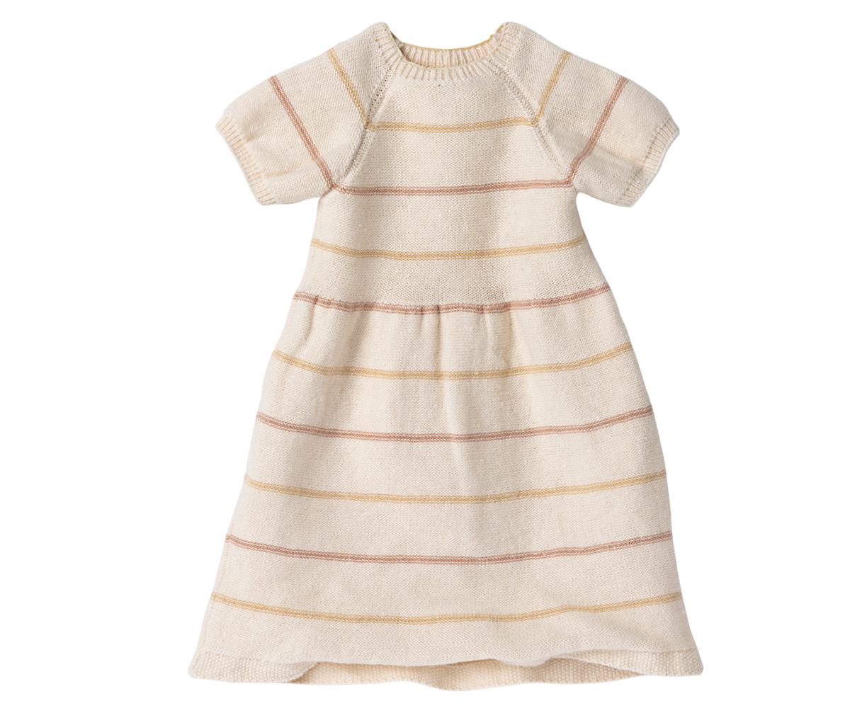 Vestido de punto, talla 4