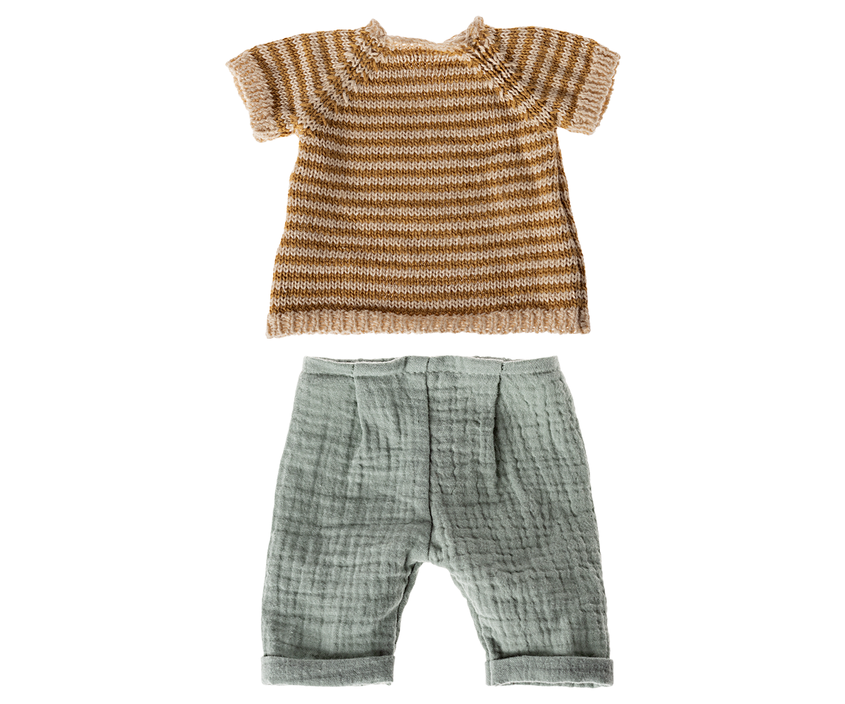 Camisa y pantalón de puntos, Talla 3