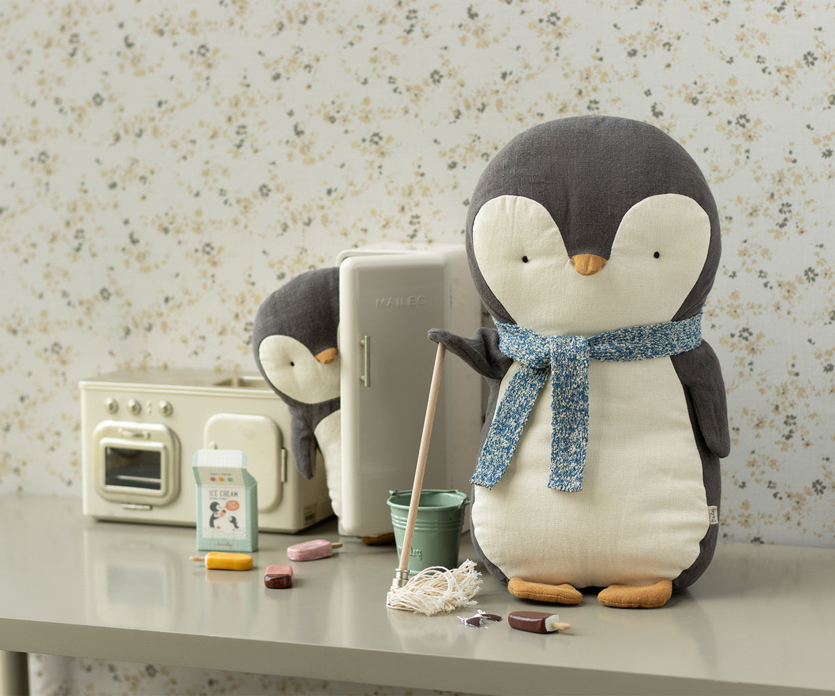 Pingüino, Mediano