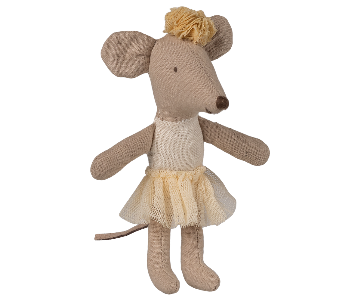 Ratona bailarina, Hermana pequeña