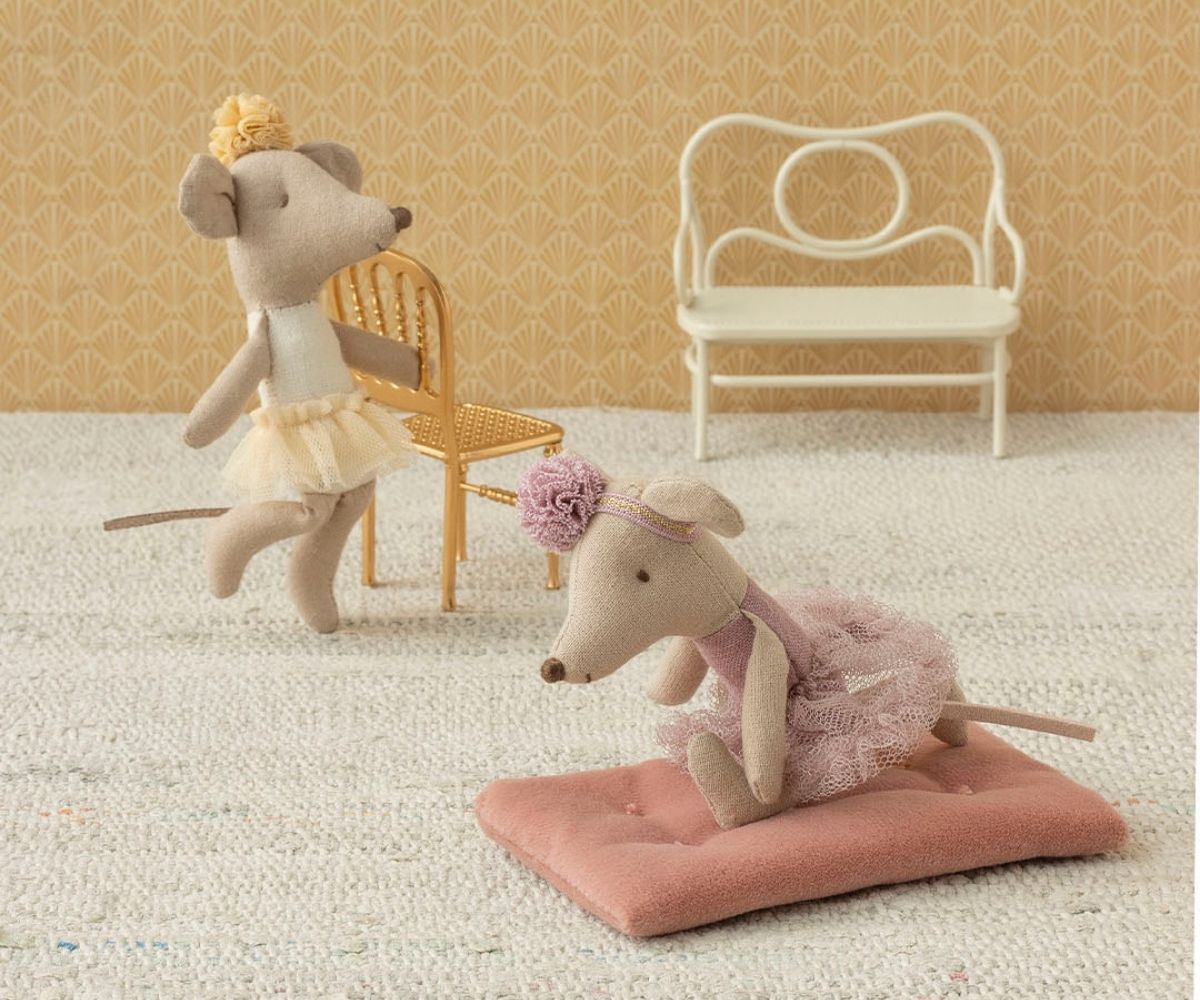 Ratona bailarina, Hermana pequeña