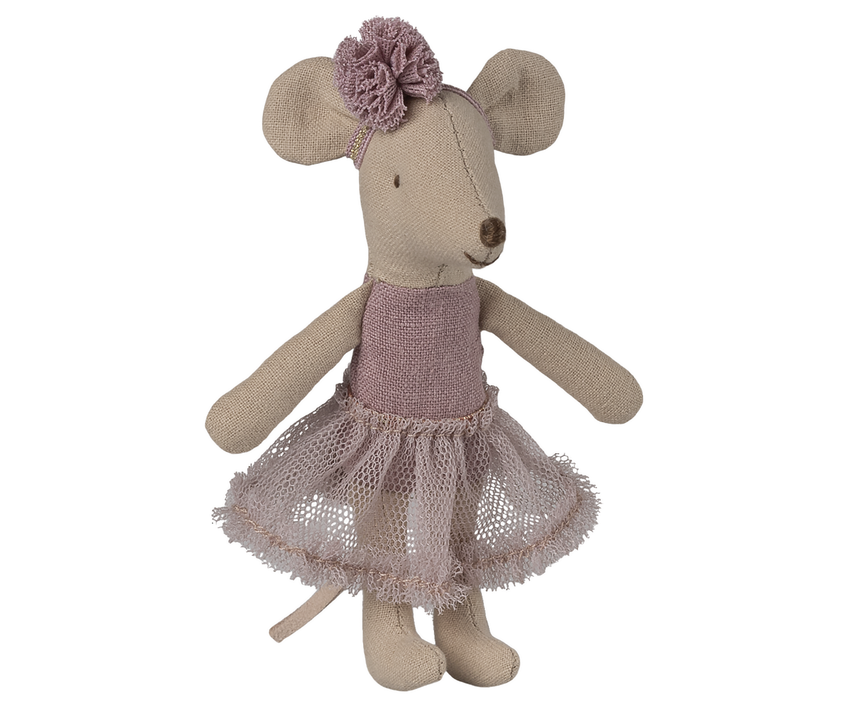 Ratona bailarina, Hermana pequeña