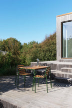 Mesa de exterior Vig 90 × 90 cm, robinia y verde oscuro