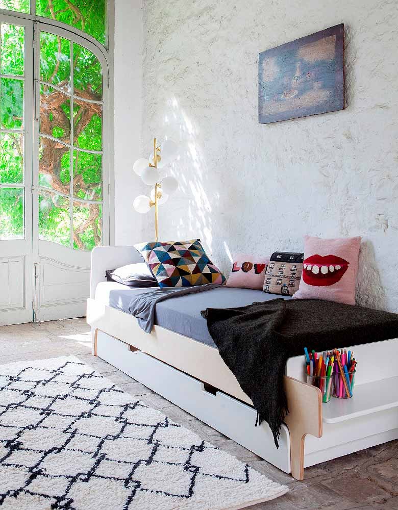 Cama | River