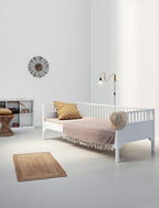 Cama blanca de día | Seaside