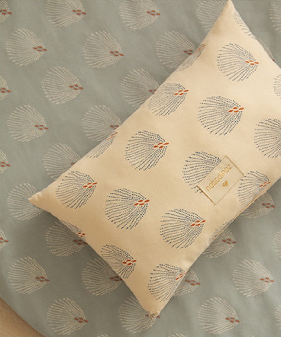 cojin-laurel-s-22x35-blue-gatsby--cream-7781