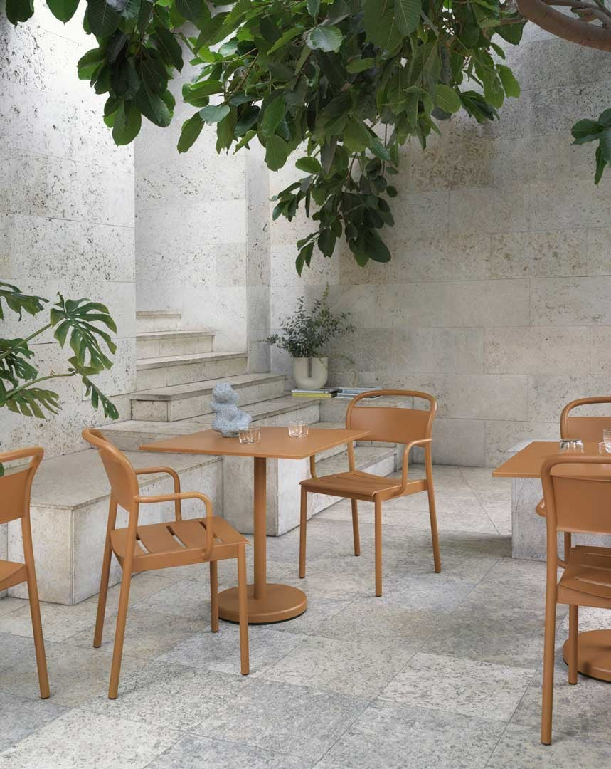 Mesa Café Linear Steel