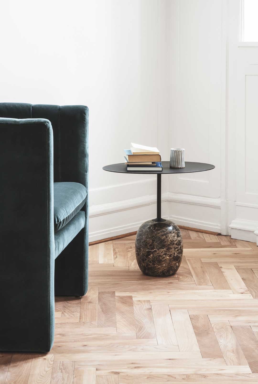 Lato LN9 Table