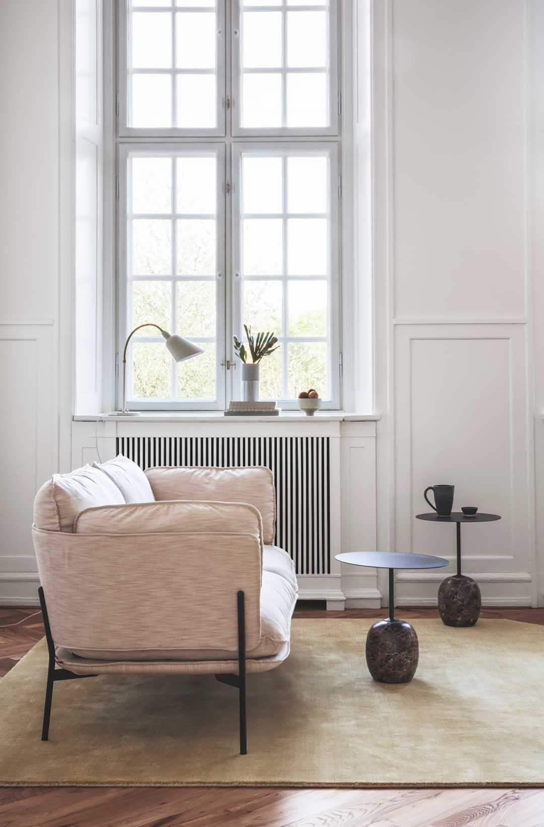 Lato LN8 Table