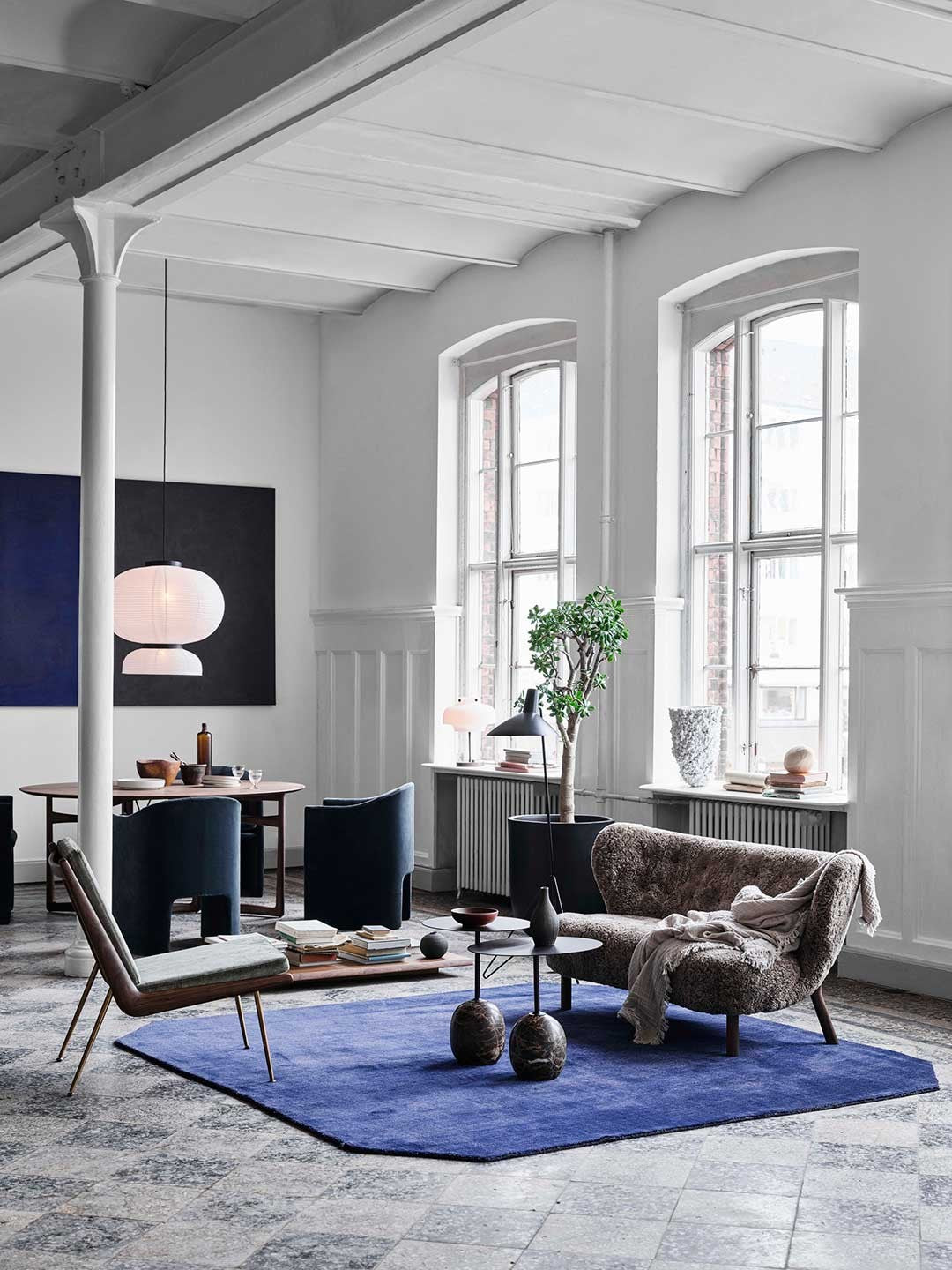 Lato LN8 Table