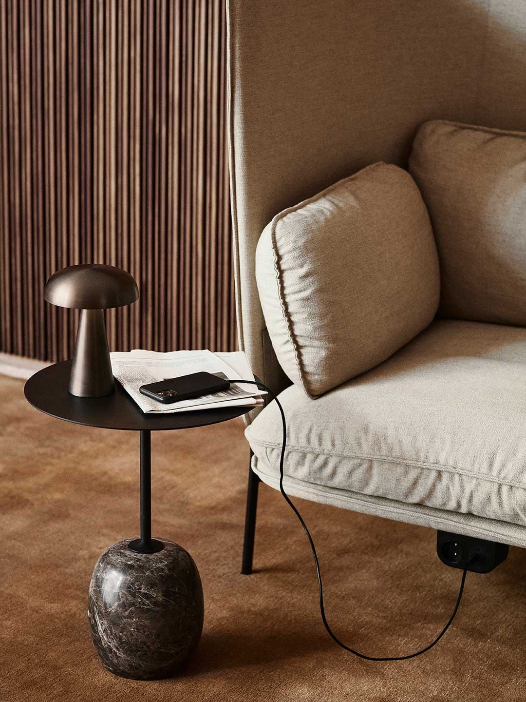 Lato LN8 Table