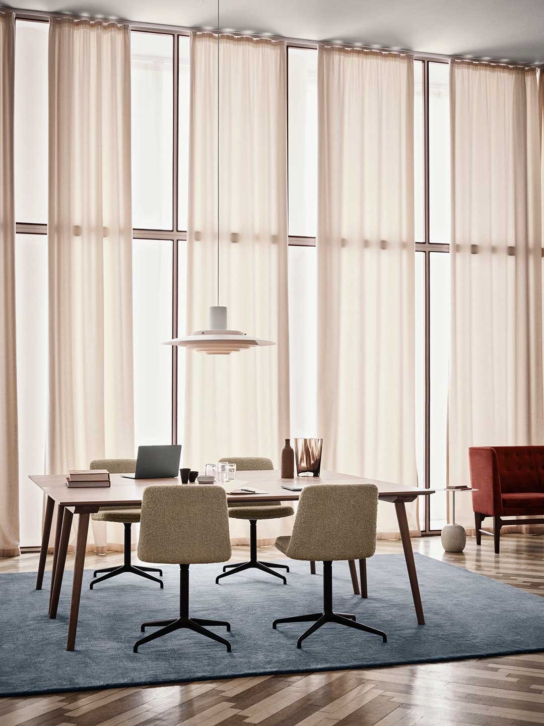 Lato LN8 Table
