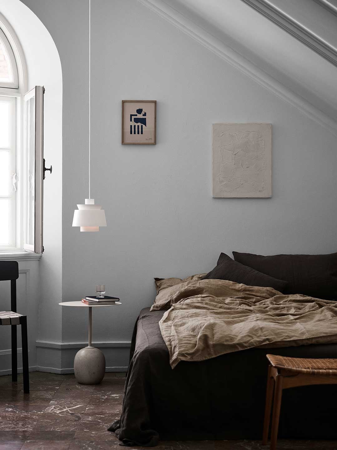Lato LN8 Table