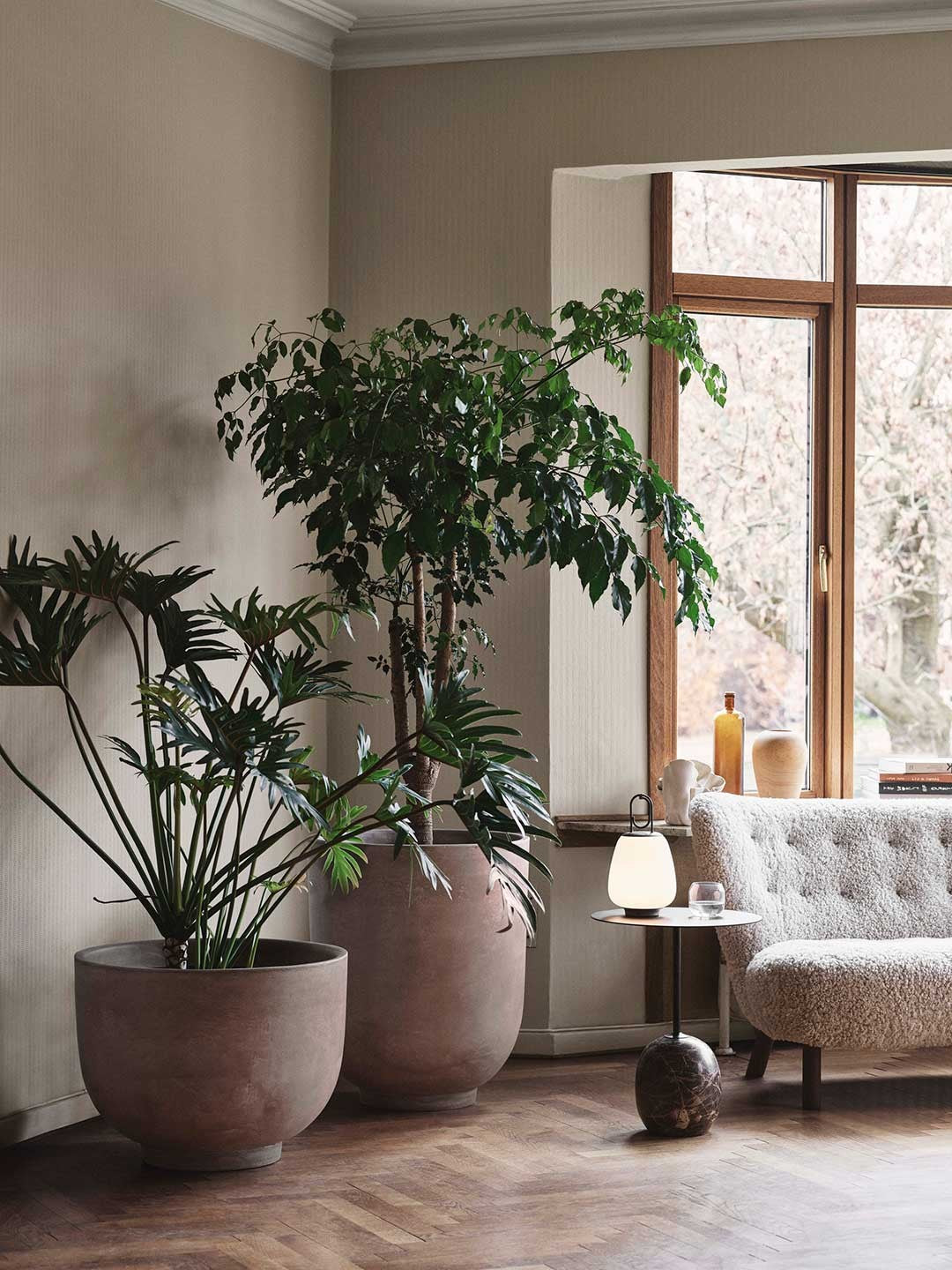 Lato LN8 Table