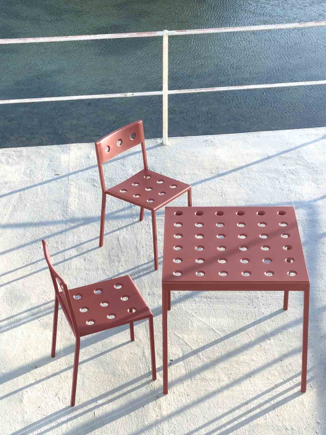 Mesa Balcony