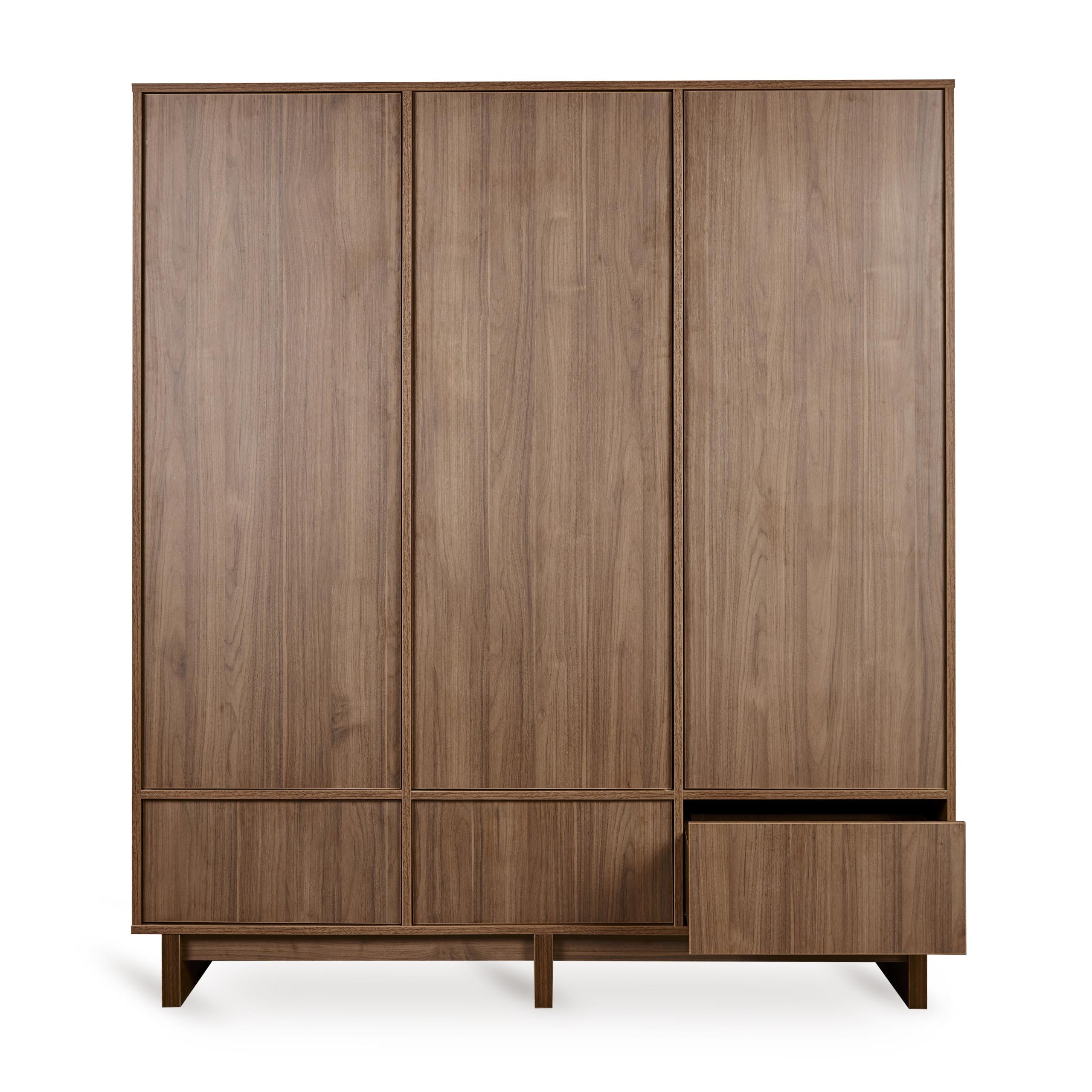 KYO WARDROBE