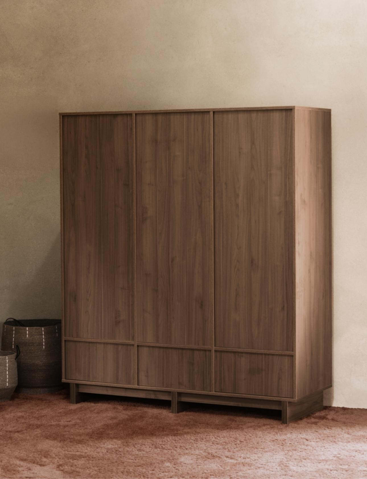 KYO WARDROBE
