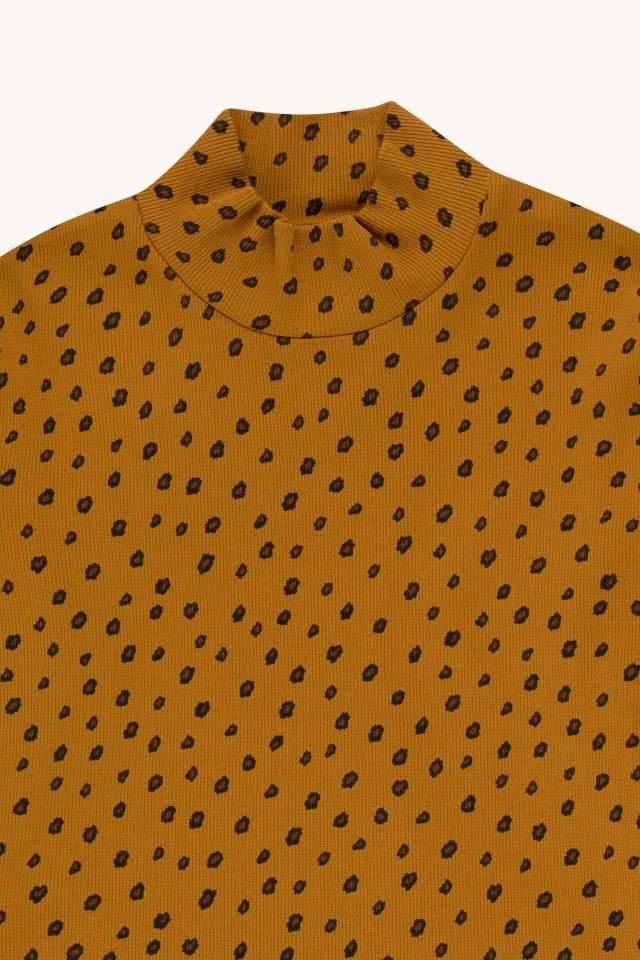 Camiseta A| nimal print cuello alto
