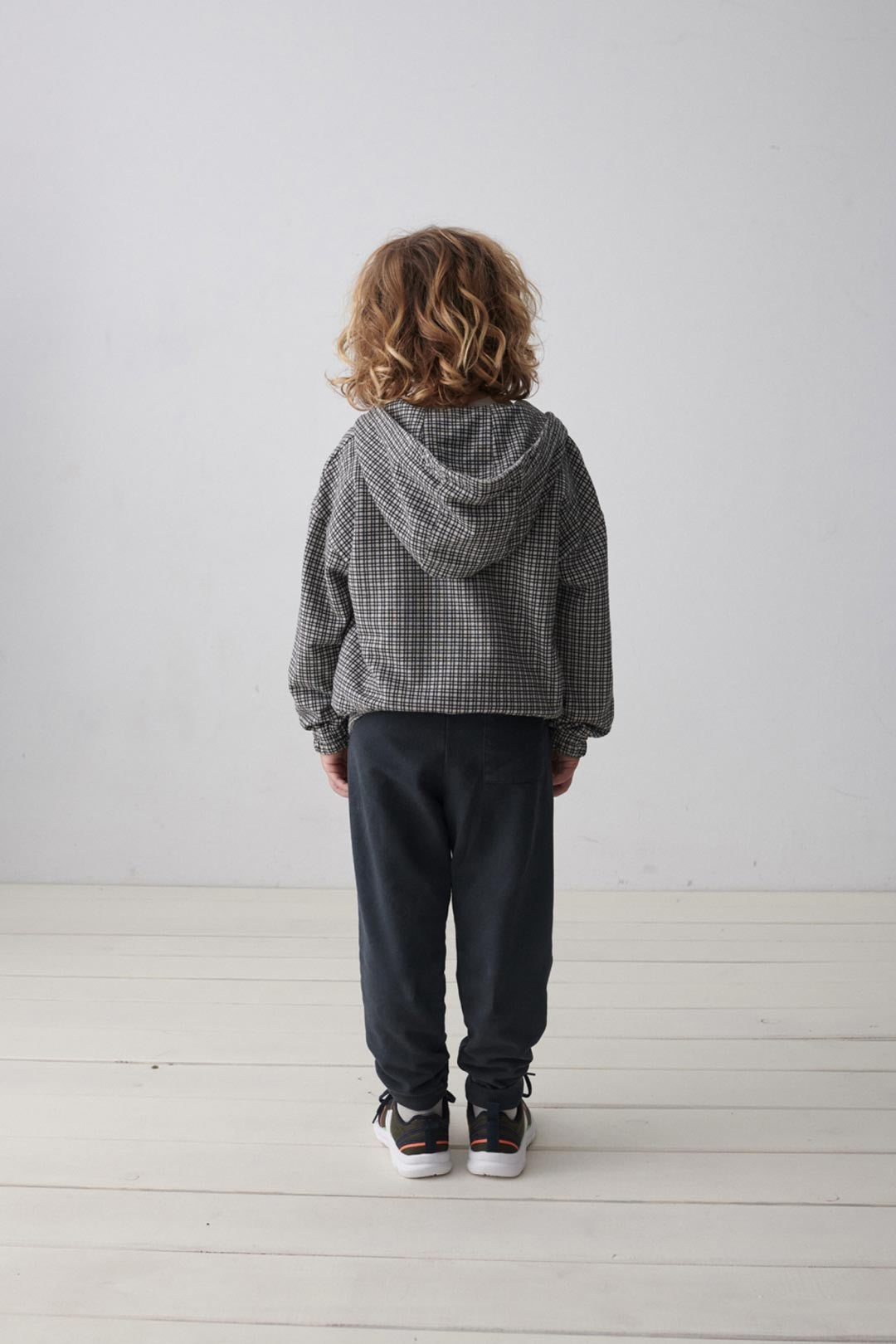 Pantalones orgánicos gris oscuro