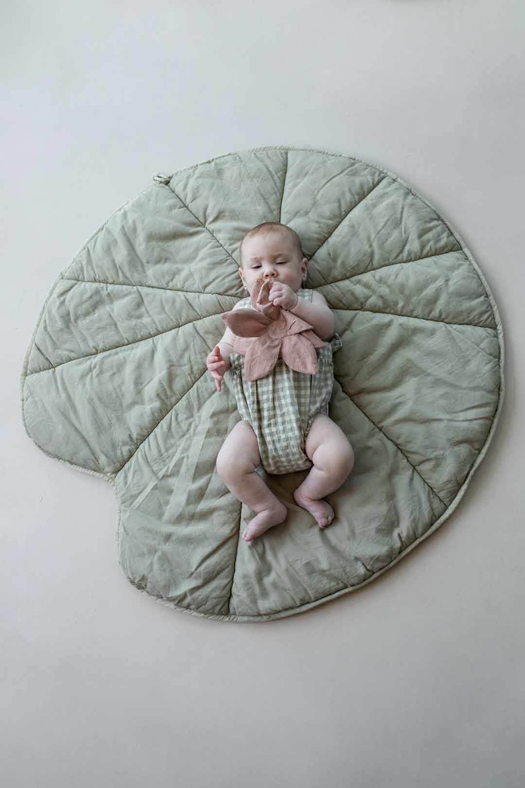 Manta Actividad Lavable | Water Lily Pad Olive