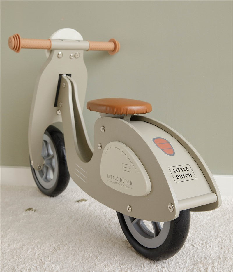 Scooter oliva